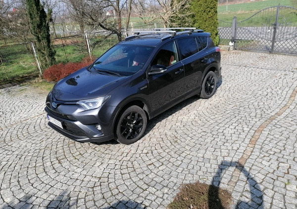 Toyota RAV4 cena 95900 przebieg: 90700, rok produkcji 2017 z Przeworsk małe 154